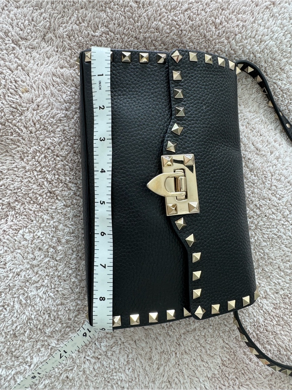 Valentino Garavani Black Leather Rockstud Crossbody Bag with Gold Hardware - Picture 14 of 16